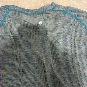 Blue patterned lululemonn shirt